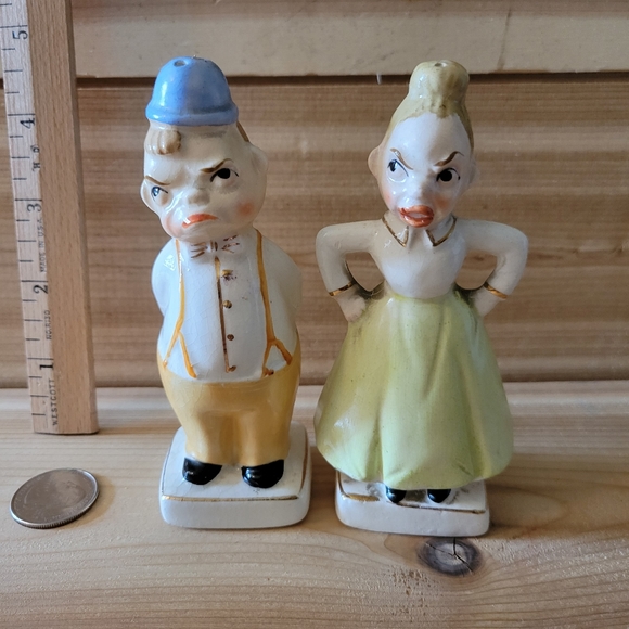Vintage Salt and Pepper Shakers - Picture 2 of 5
